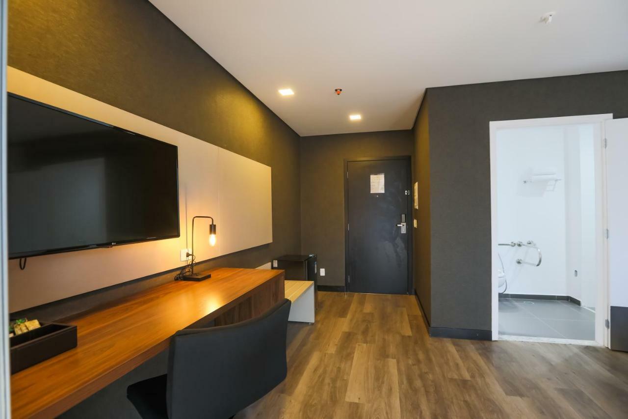 Ramada Hotel & Suites אוססקו מראה חיצוני תמונה