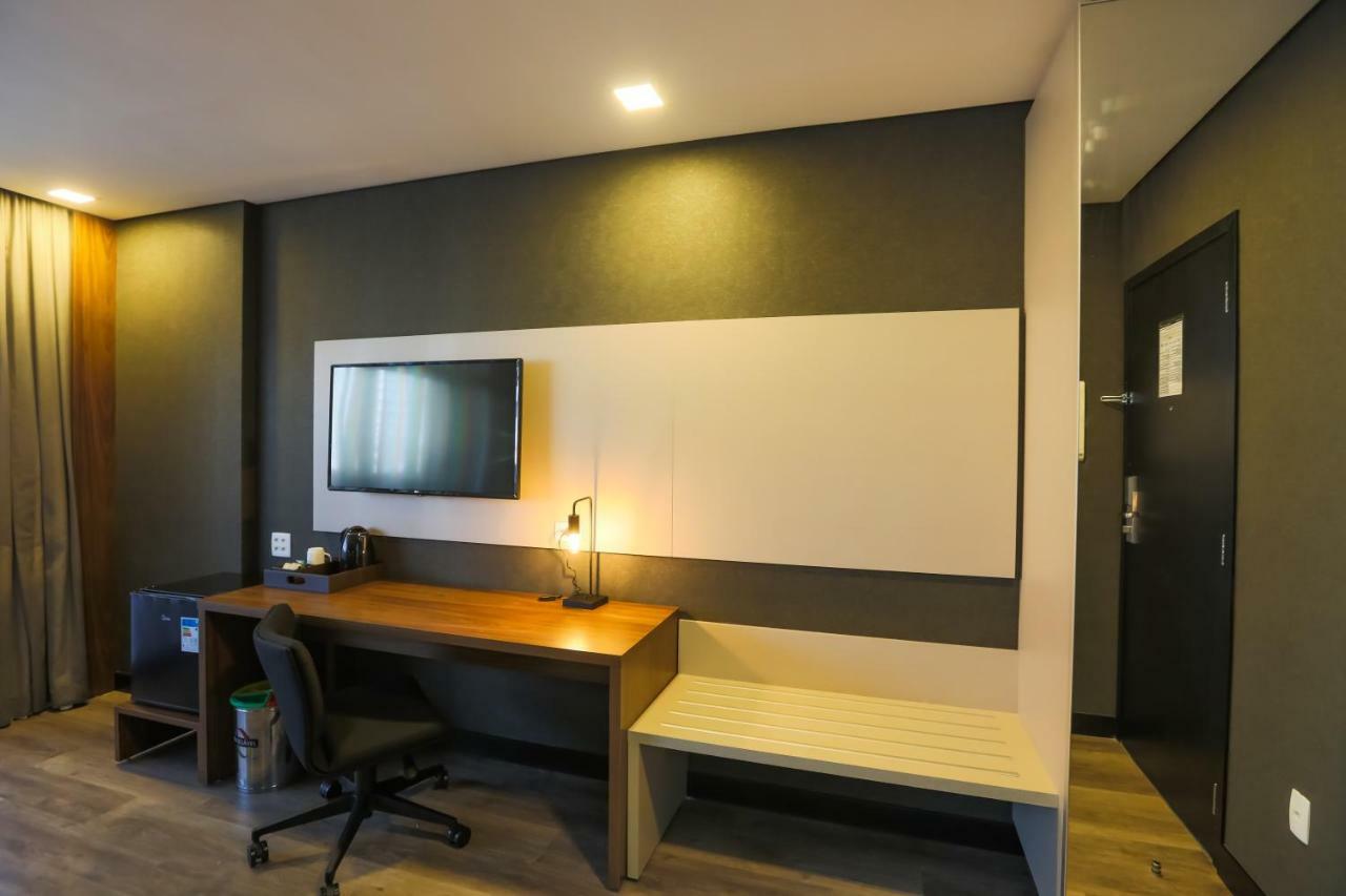 Ramada Hotel & Suites אוססקו מראה חיצוני תמונה