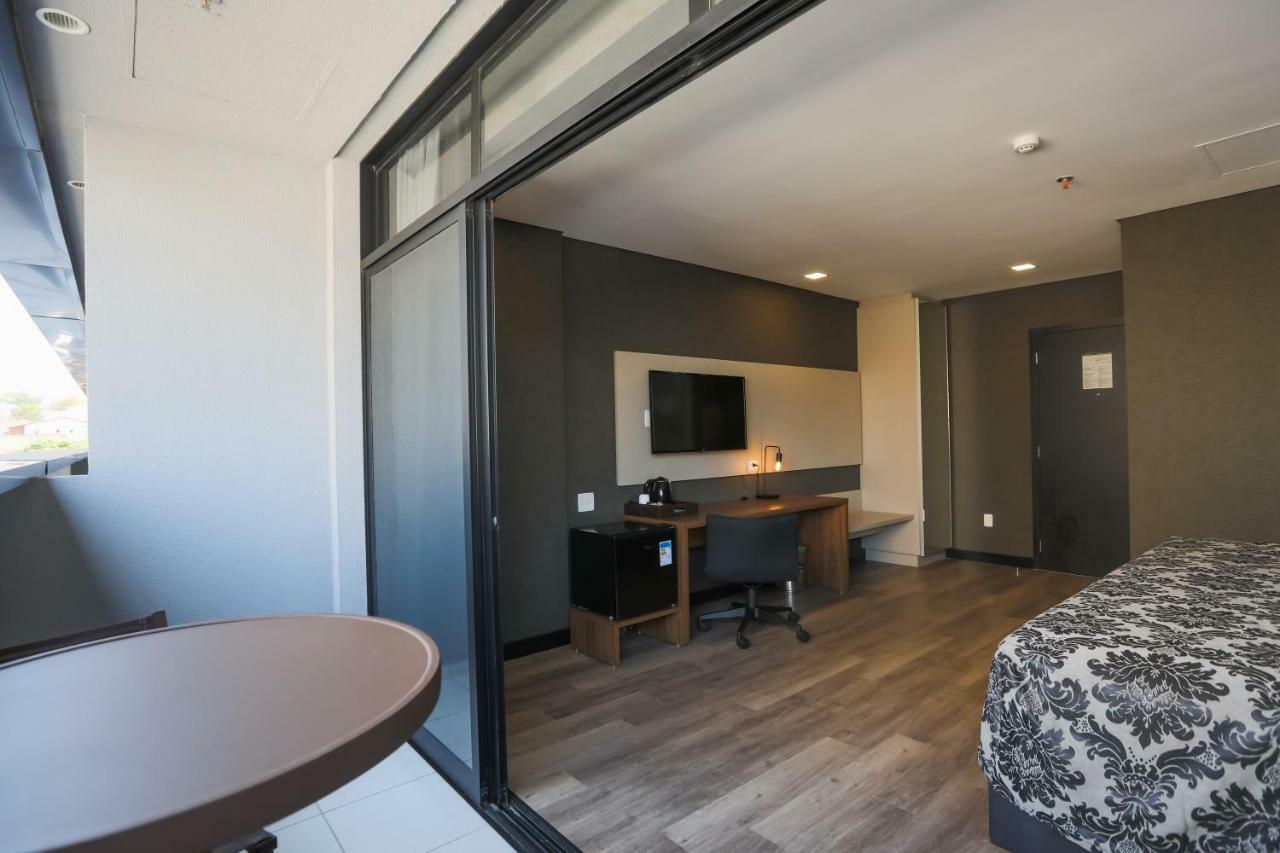 Ramada Hotel & Suites אוססקו מראה חיצוני תמונה