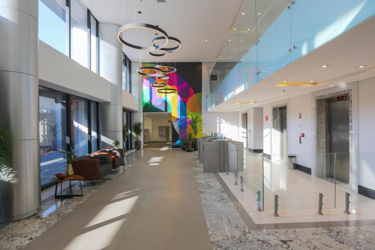 Ramada Hotel & Suites אוססקו מראה חיצוני תמונה