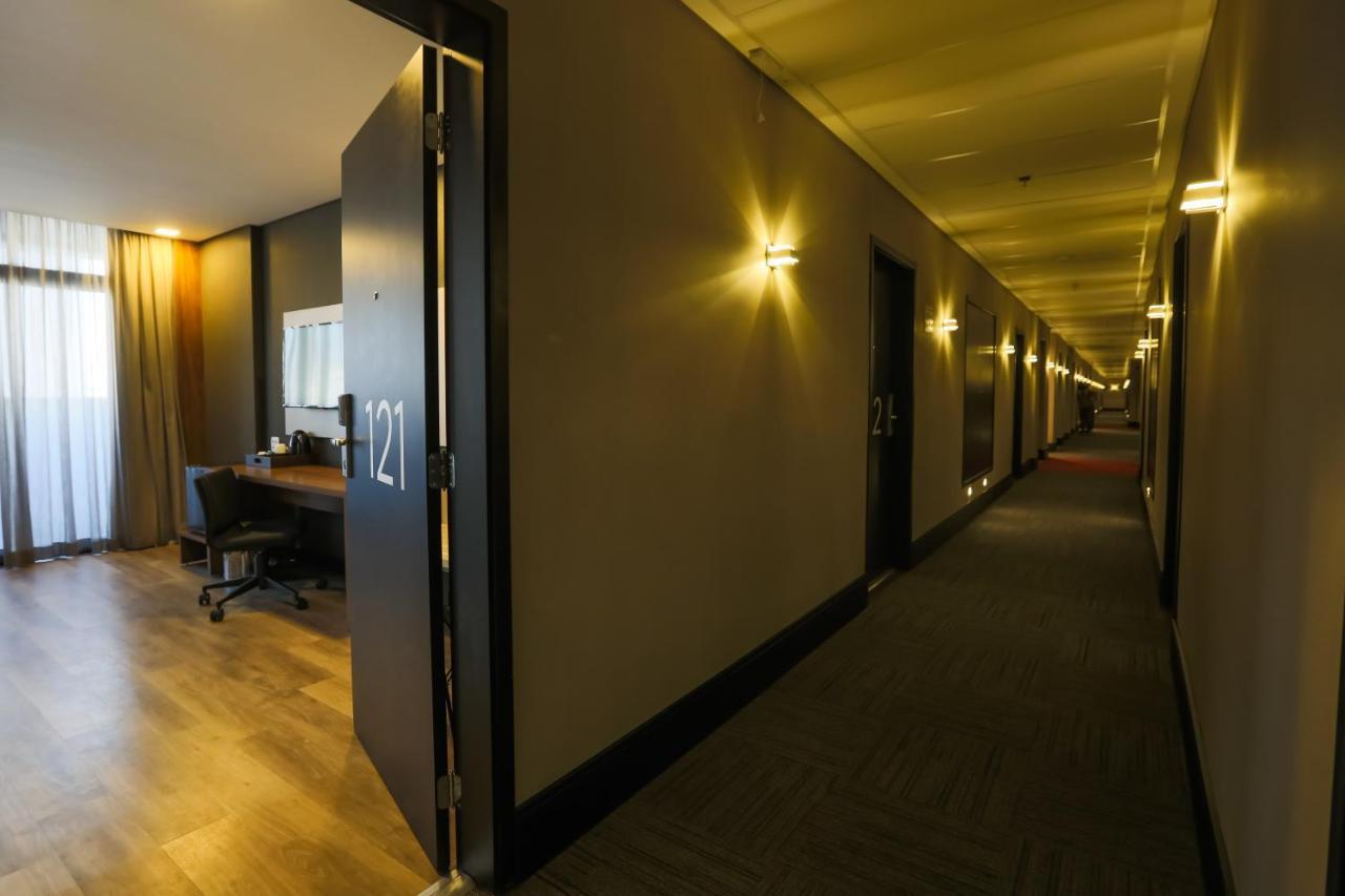 Ramada Hotel & Suites אוססקו מראה חיצוני תמונה