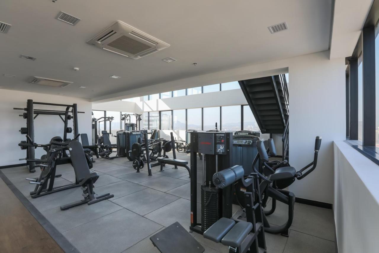Ramada Hotel & Suites אוססקו מראה חיצוני תמונה