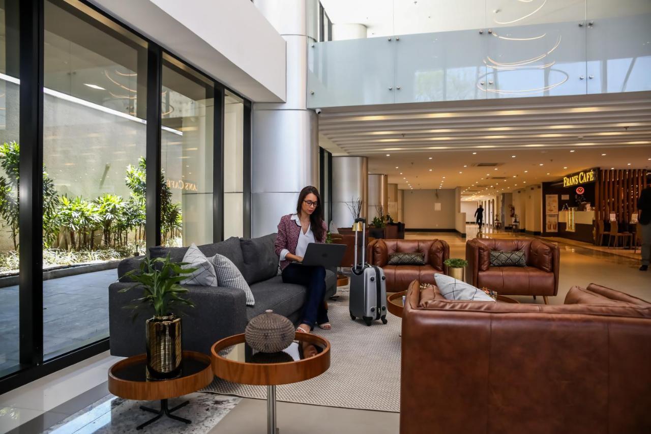 Ramada Hotel & Suites אוססקו מראה חיצוני תמונה