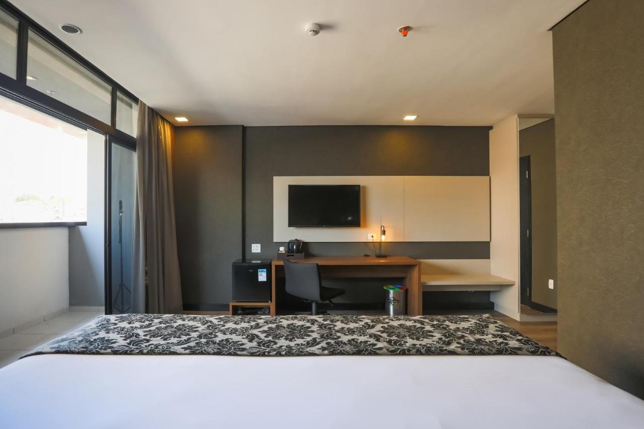 Ramada Hotel & Suites אוססקו מראה חיצוני תמונה